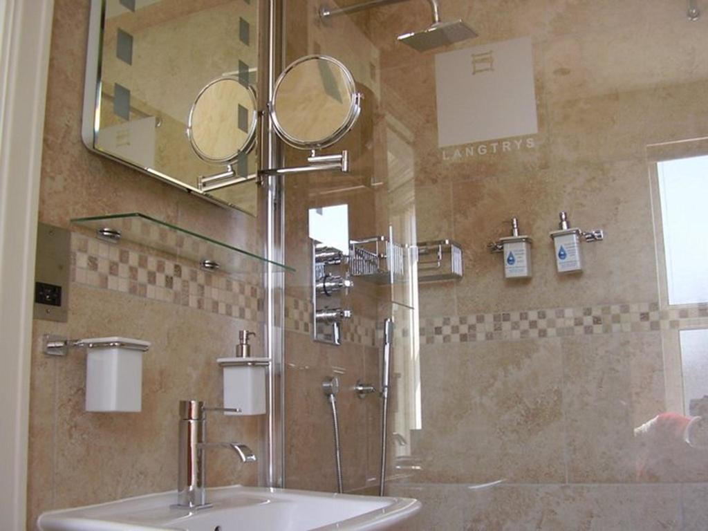 Langtrys Bed & Breakfast Блекпул Екстериор снимка